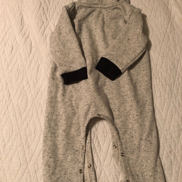 Troy James The Boy Collection 12-18M bodysuit - Picture 3 of 3